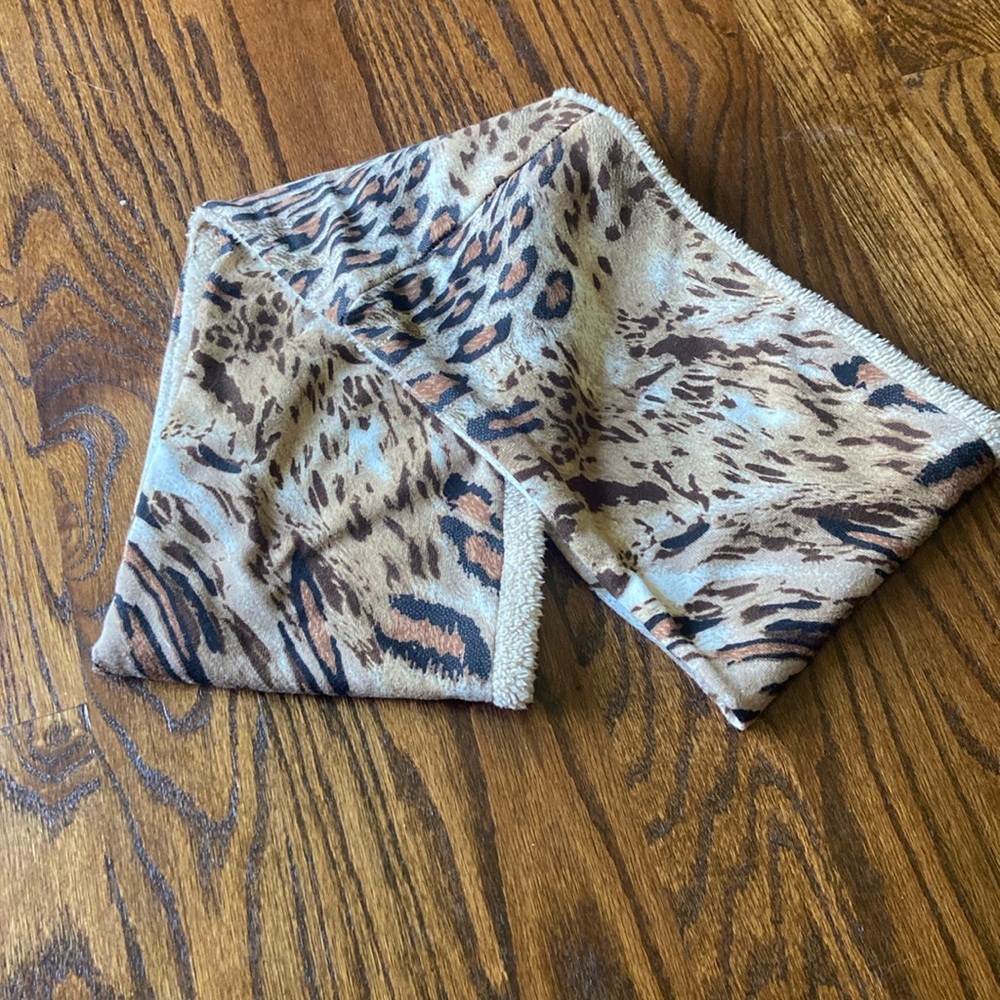 Women’s cozy scarf!!